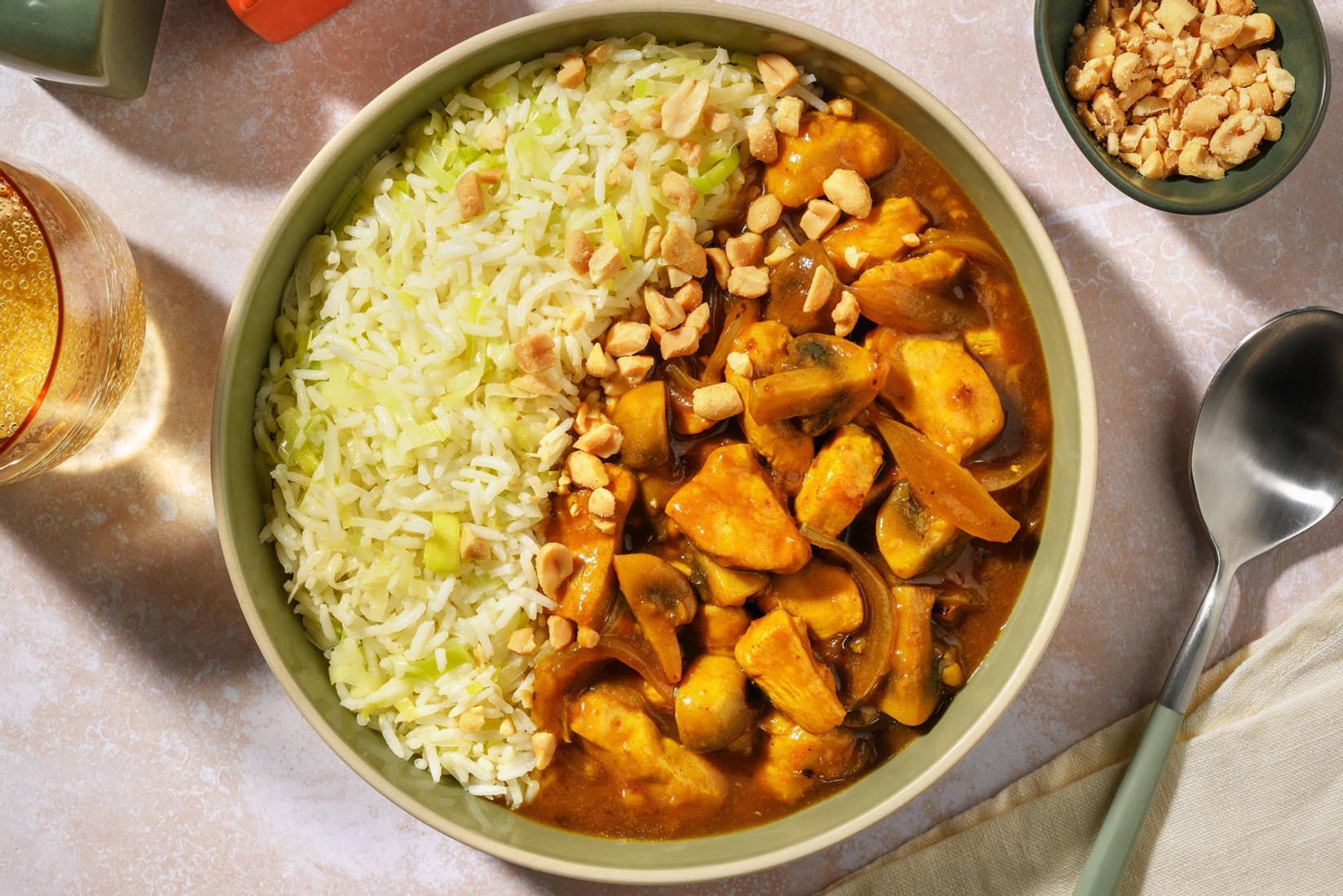 Cashew-Curry Bio-Hähnchen Pfanne