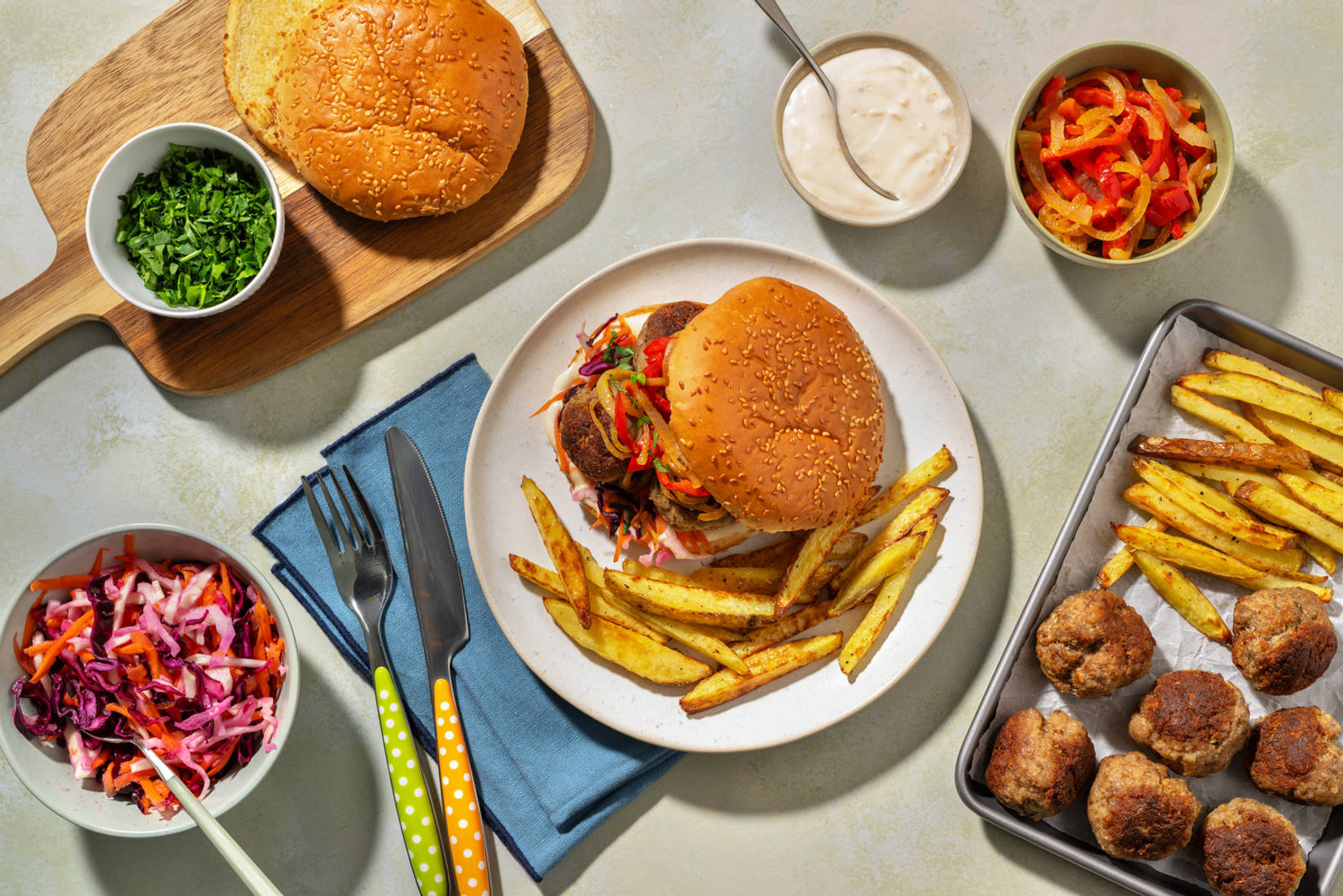 Soirée boulettes de viande en famille et frites maison