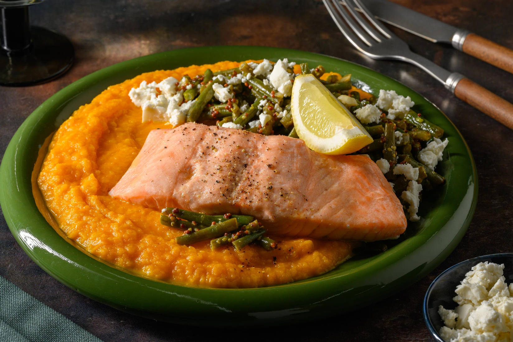 Lachsfilet mit Karotten-Ingwer-Püree 