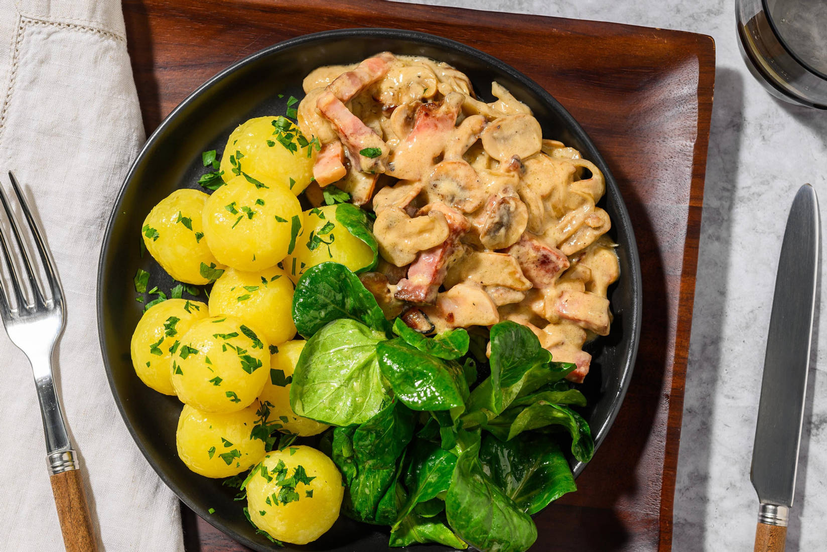 Bacon-Rahmschwammerl mit Kartoffelklößen