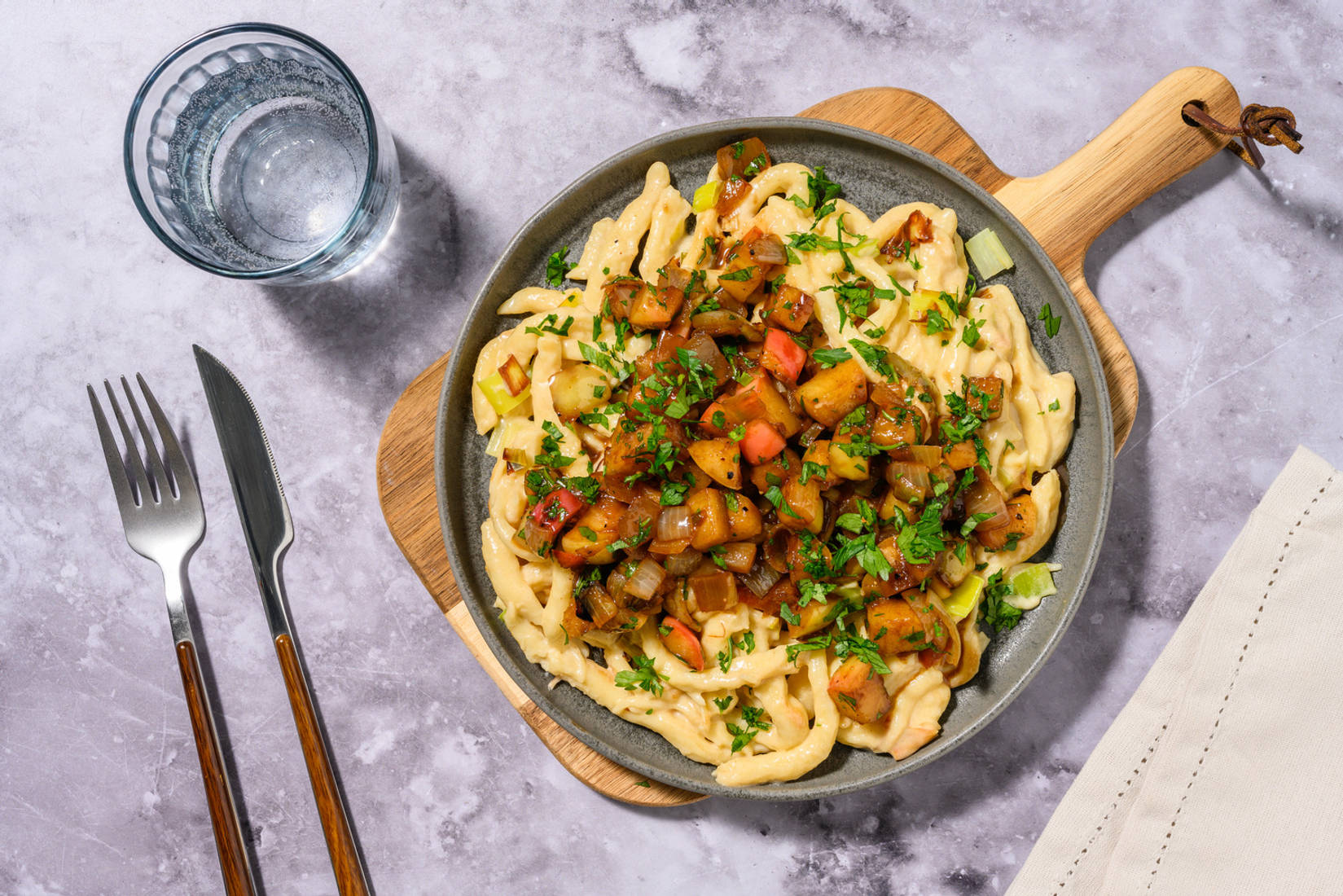 Spätzle in Raclette-Käse-Soße