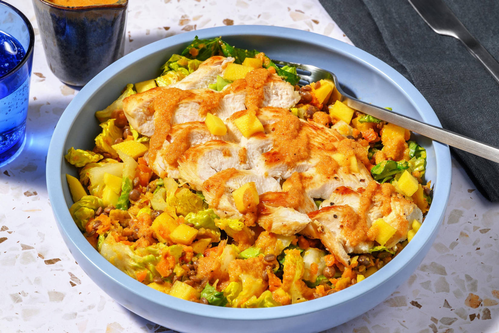 Thai Mango Linsensalat mit Hähnchen 