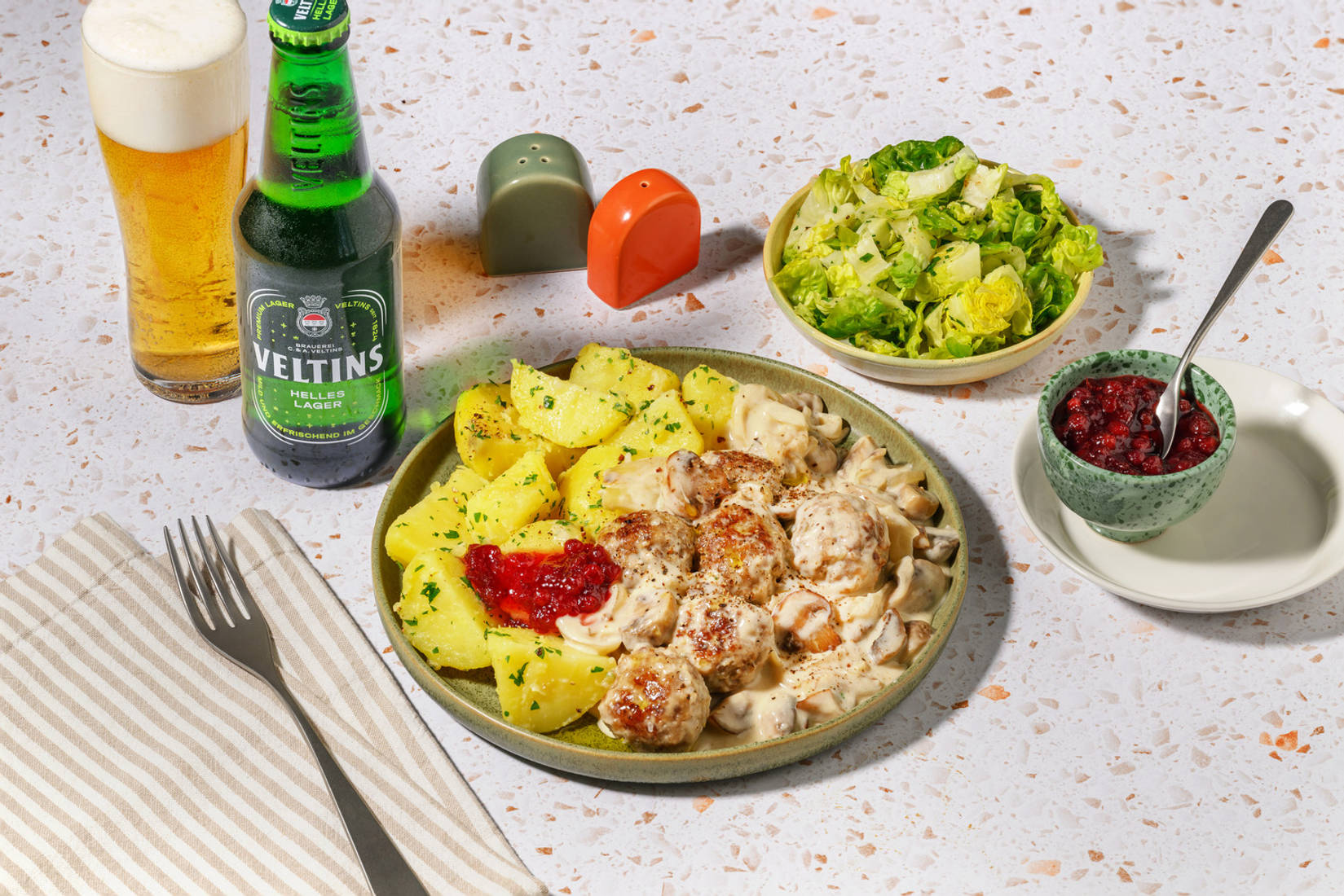 Köttbullar: Schwedische Hackbällchen