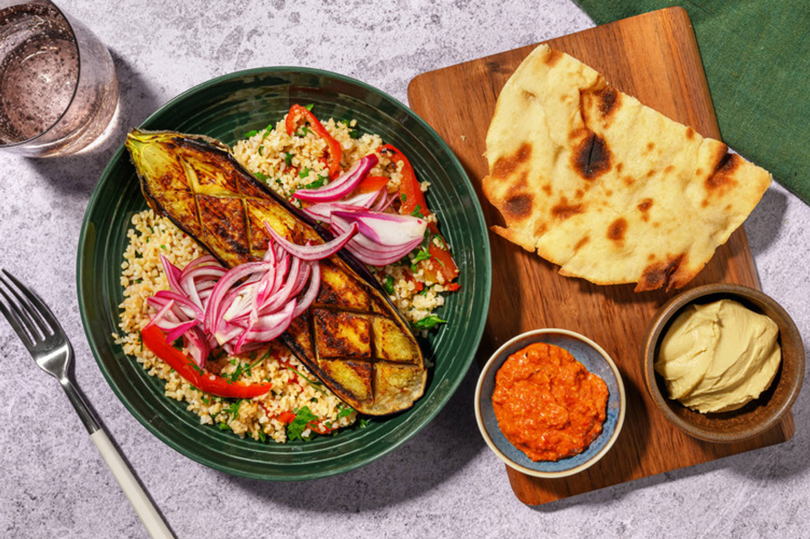 Aubergine épicée à l'orientale sur boulgour