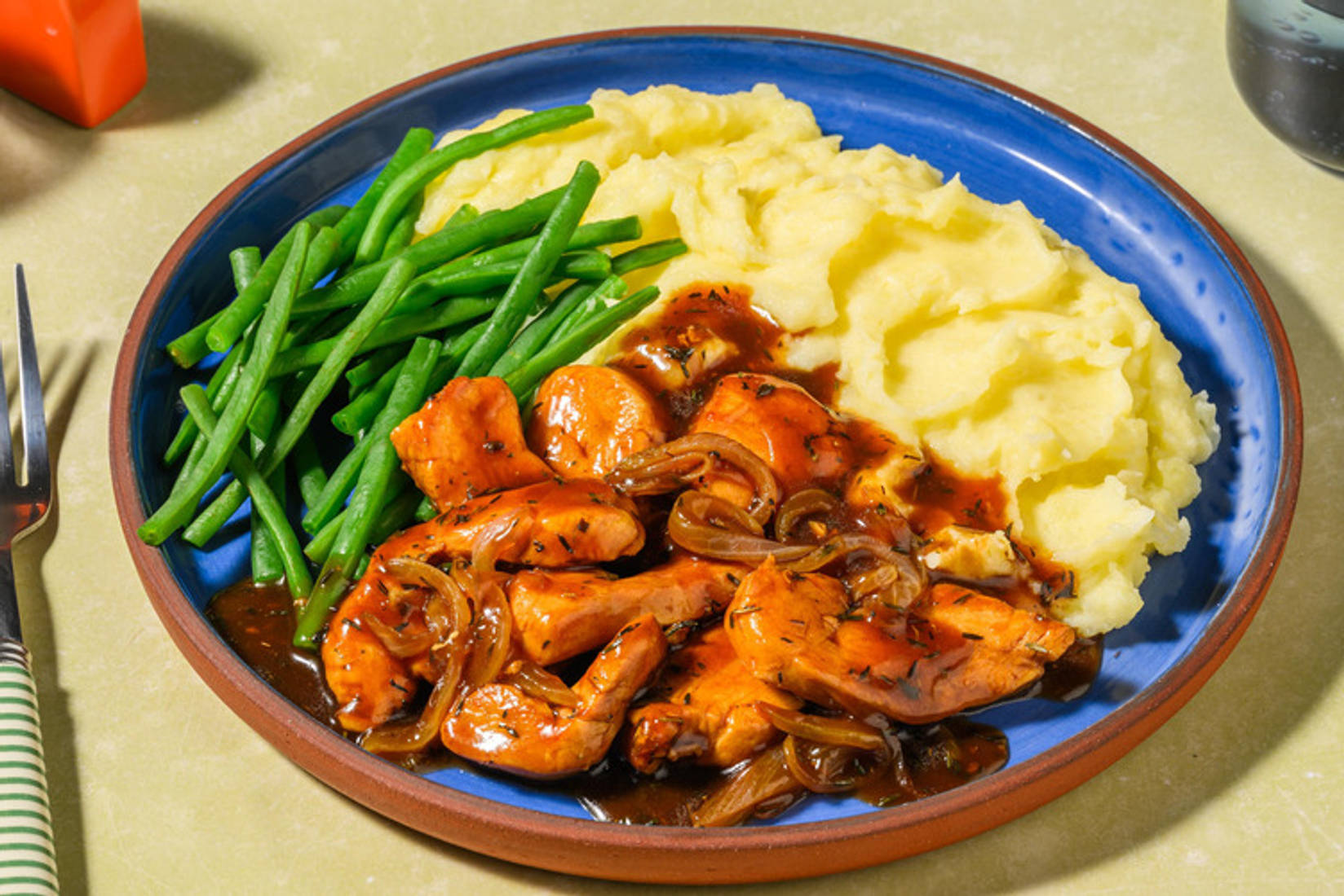 Hähnchenstreifen in Thymiansoße