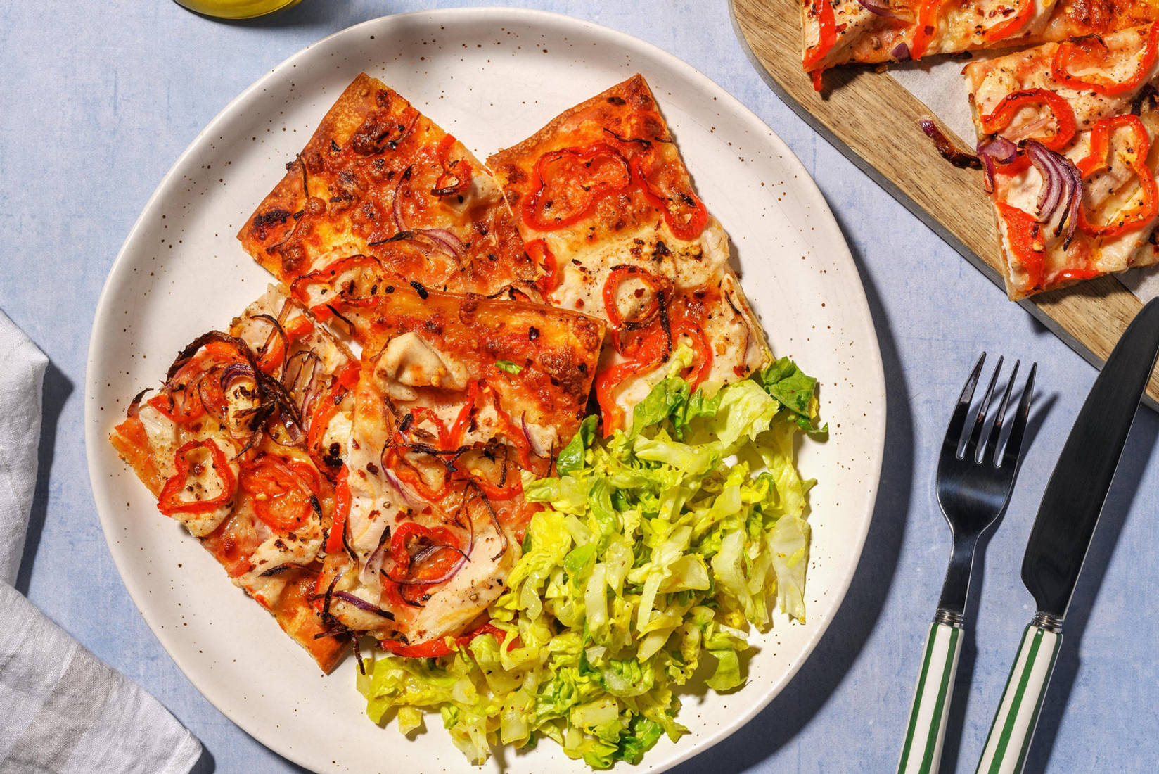 Pizza Diavolo mit Hähnchen und Paprika