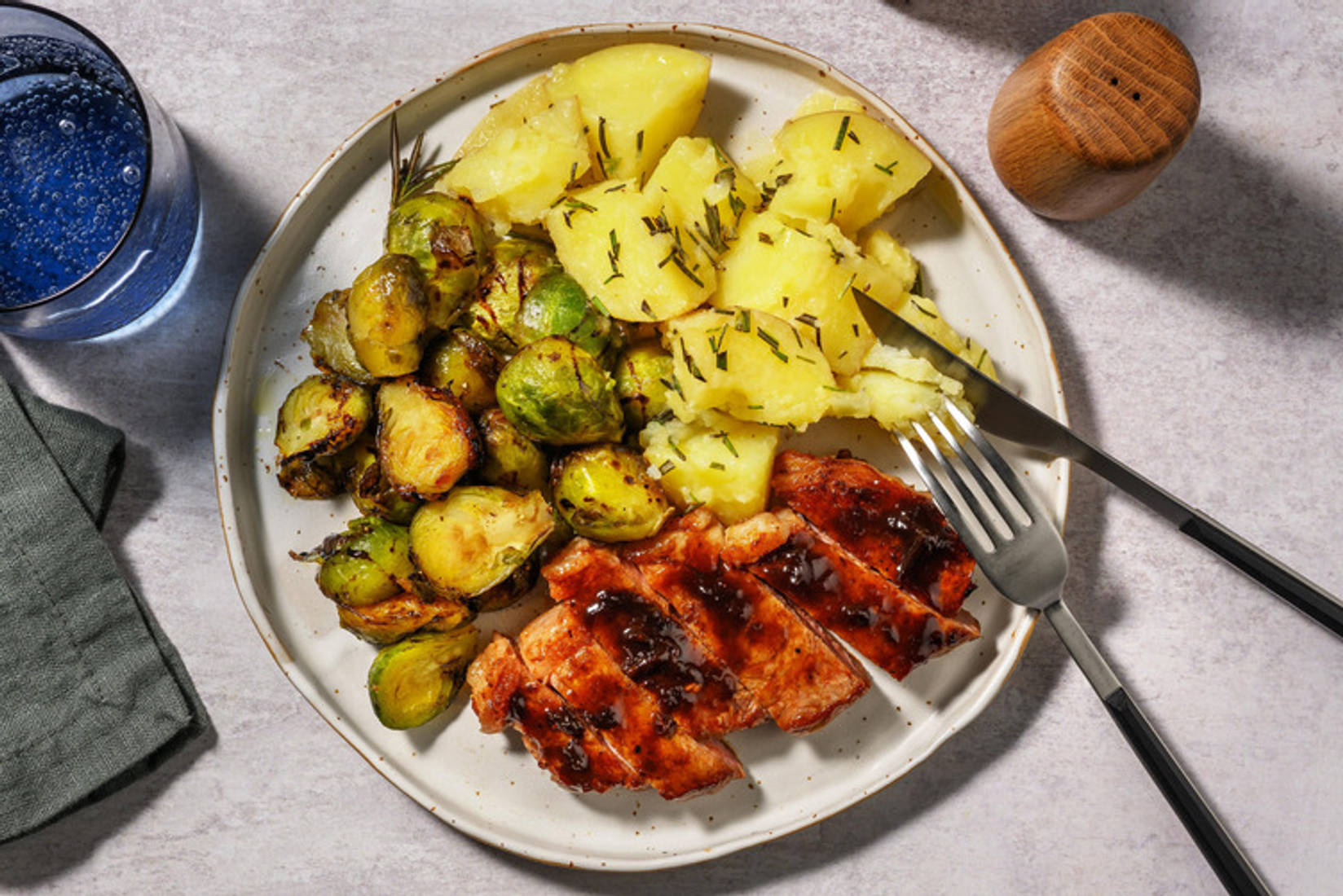 Bio-Rindersteak in Apfel-Brandy-Soße