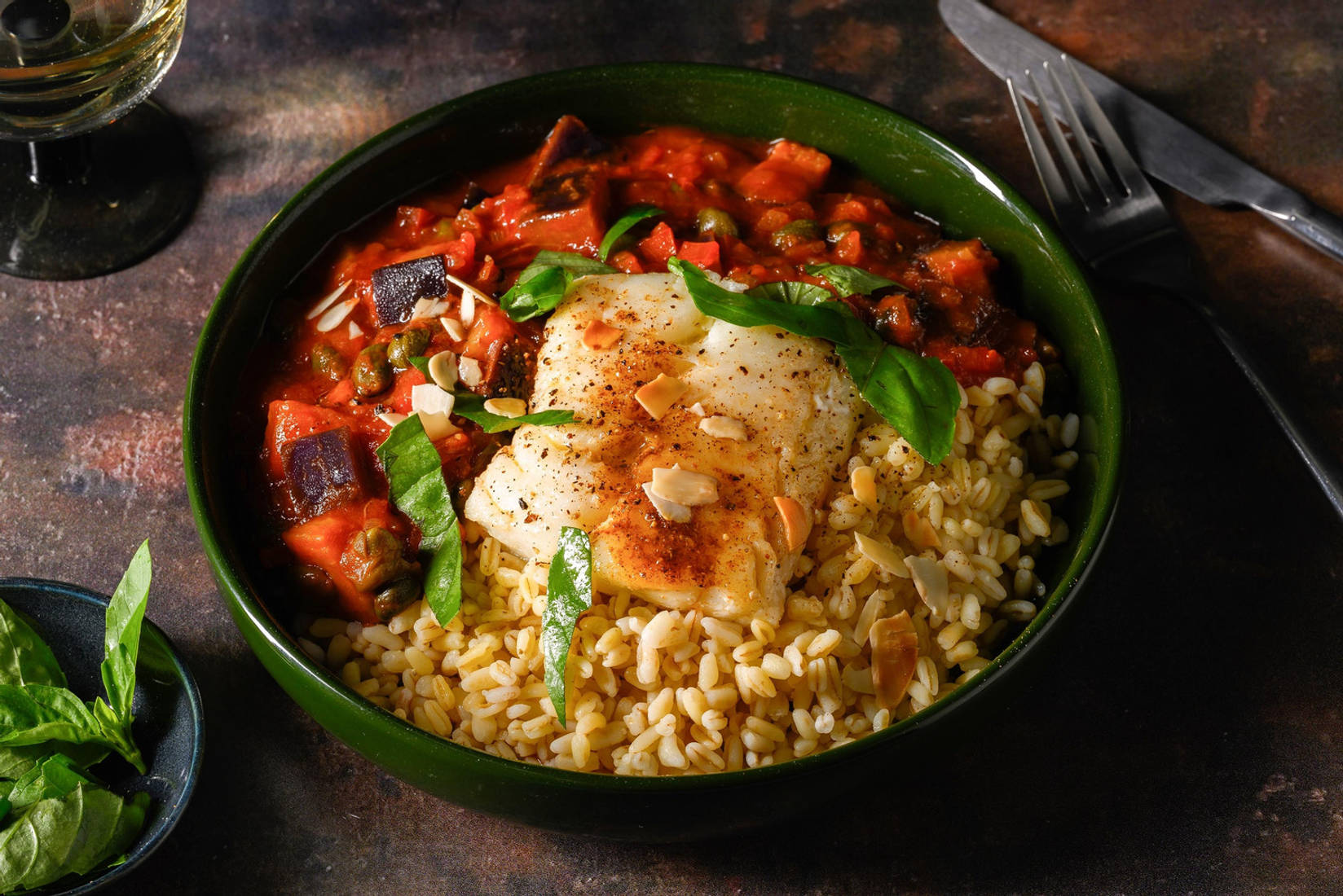 Mijoté d'aubergine façon caponata et cabillaud 