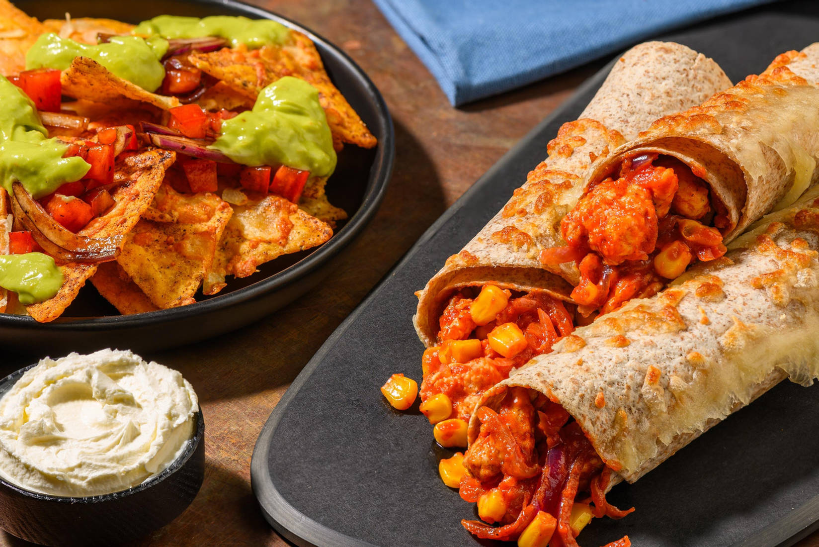 Enchiladas au poulet et nachos au fromage