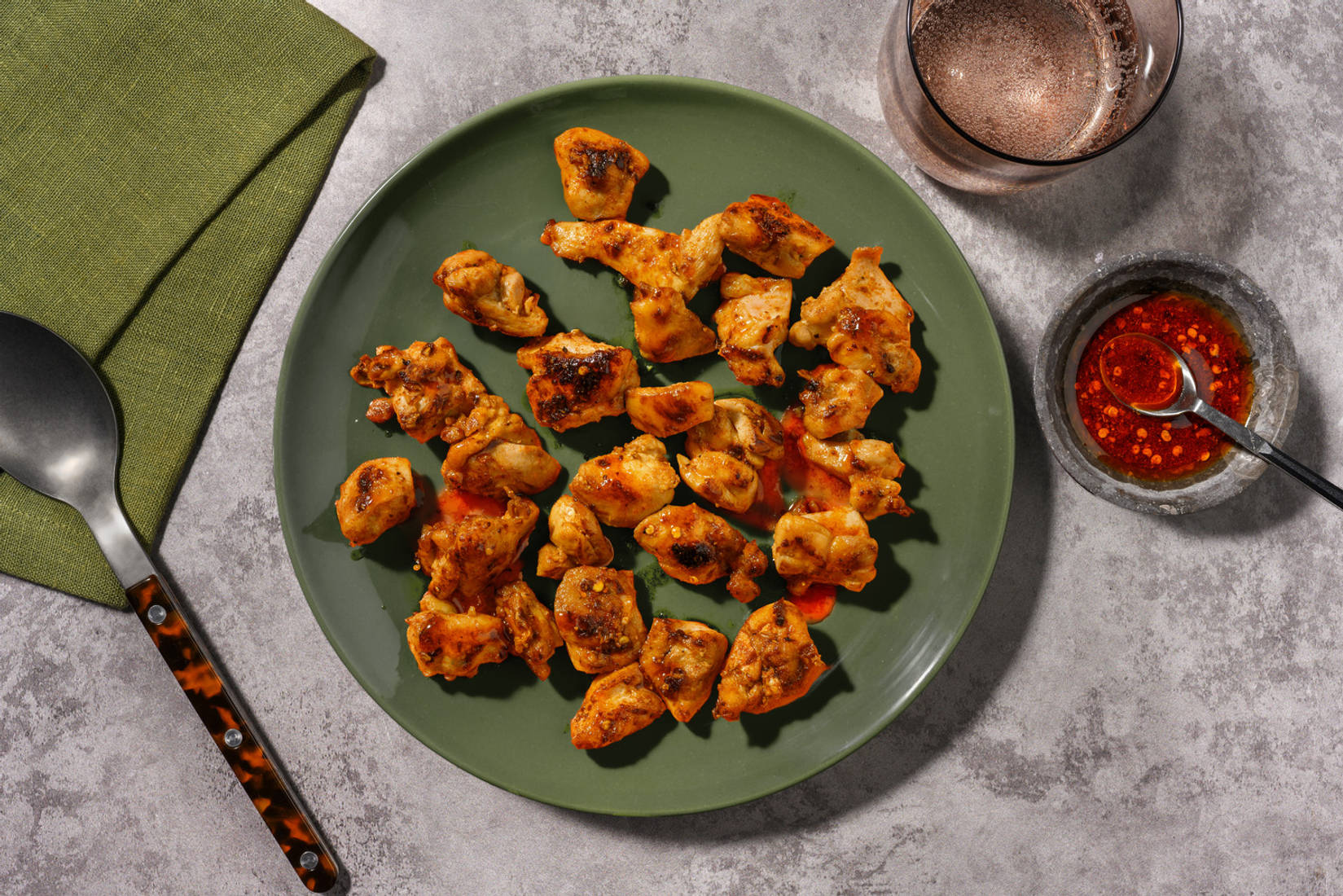 Pepite di pollo in salsa Buffalo al miele e paprika