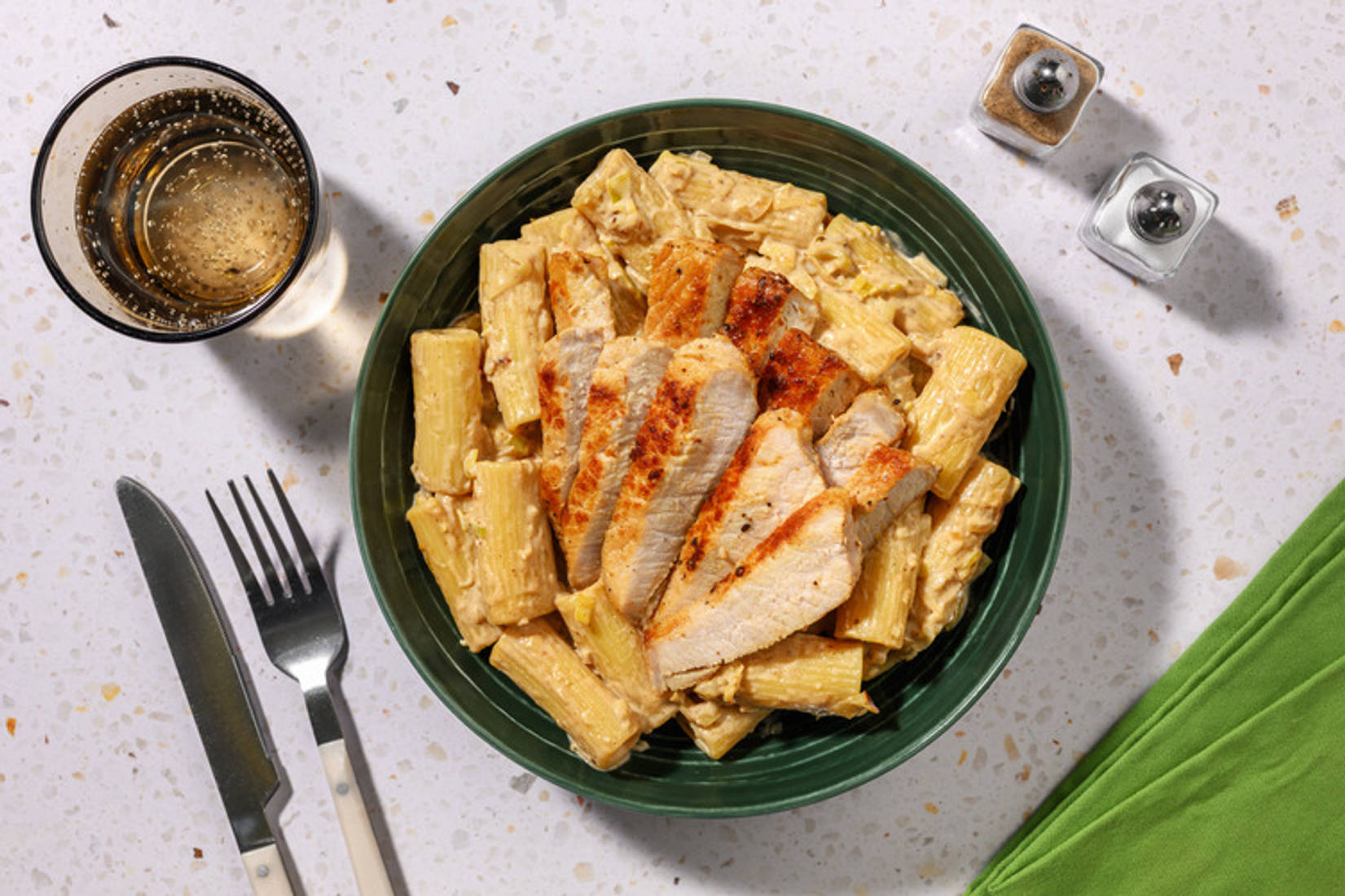 Extra de cabeza de lomo de cerdo con rigatoni