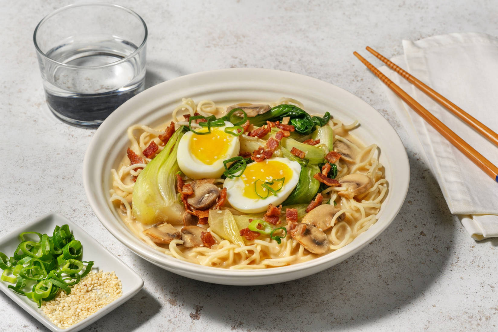 Soupe de nouilles complètes au porc & pak choï