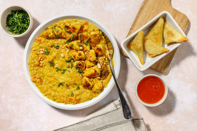 Dahl au poulet & samossas au bœuf