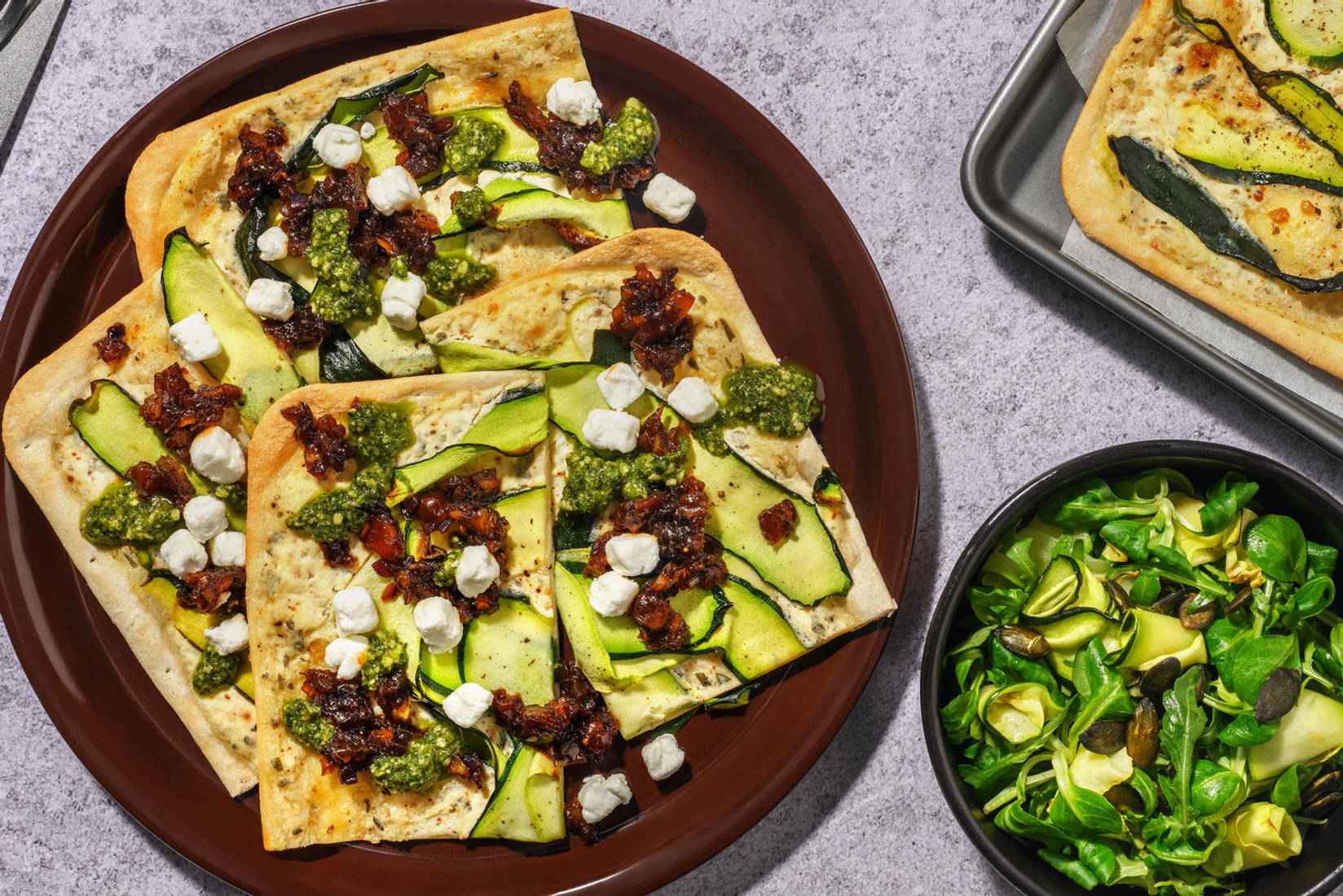 Flammekueche au chèvre & compote de dattes