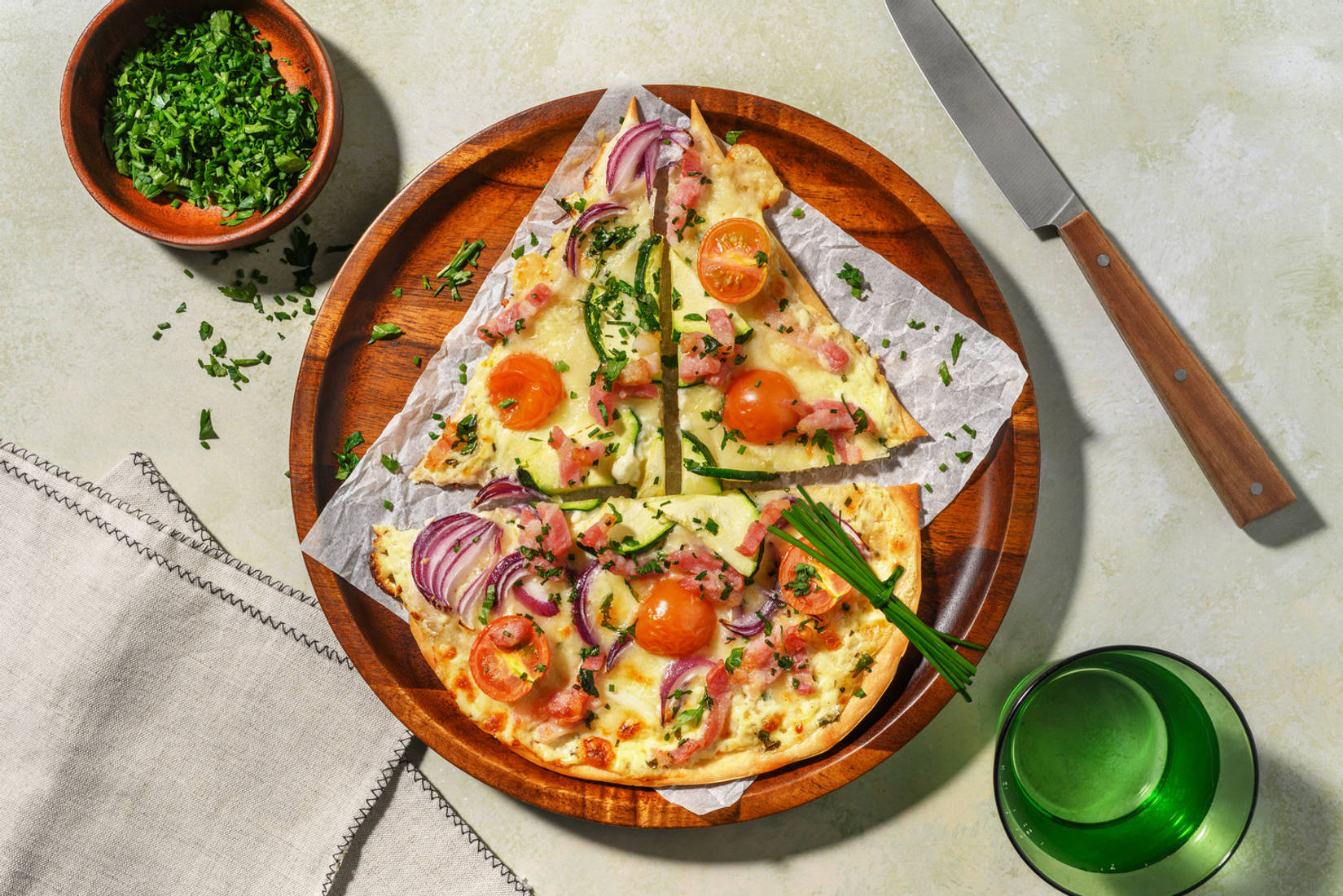 Segel setzen: Elsässer Flammkuchen ahoi!