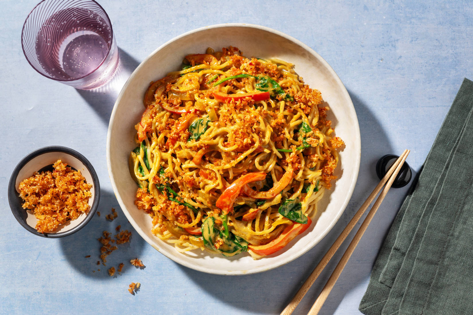 Curry à la cacahuète, garniture relevée à la coco