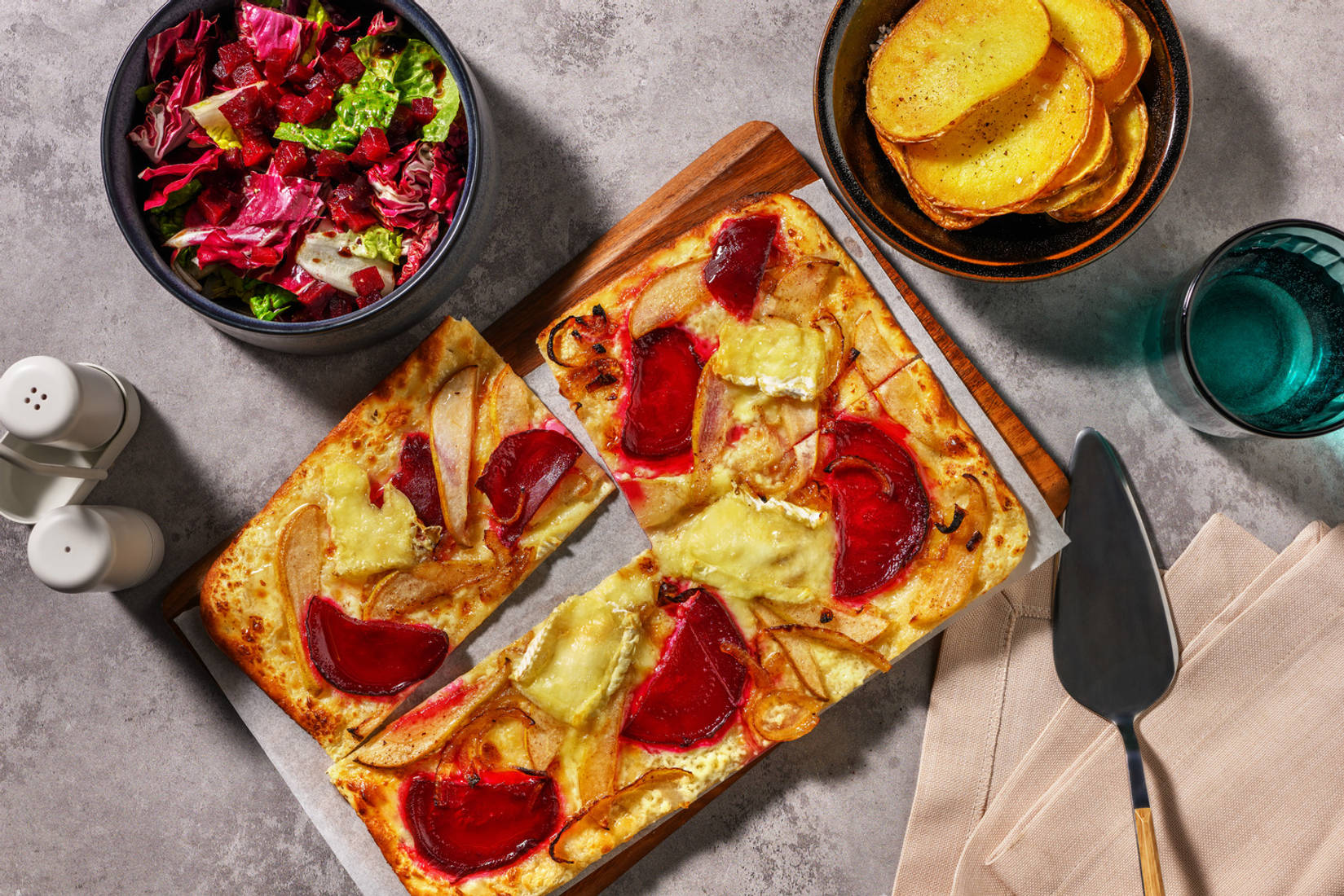 Flammekueche au brie et à la betterave