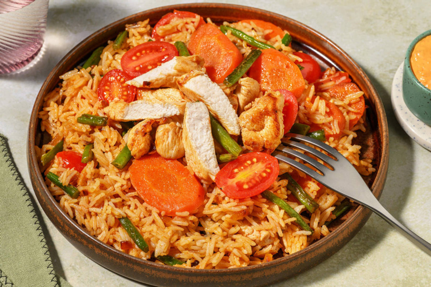 Bunte Reispfanne mit Bio-Hähnchengeschnetzeltem