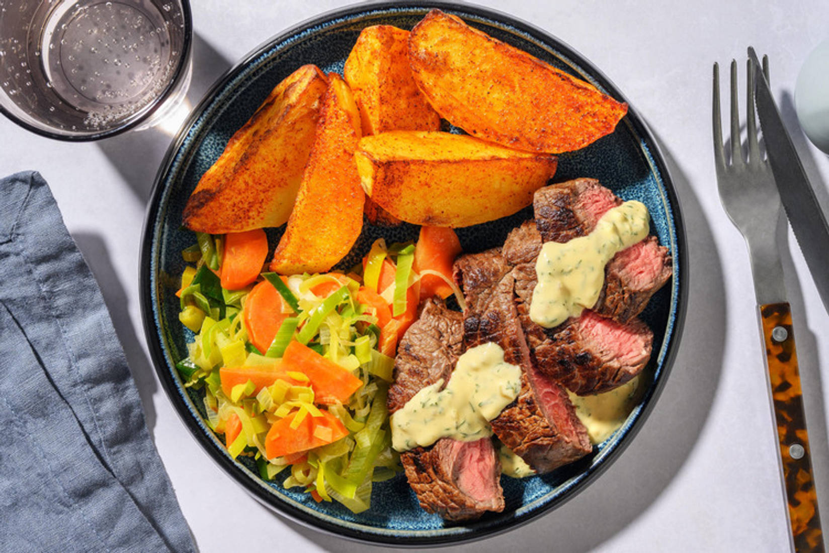 Bio-Rindersteak mit cremiger Dill-Soße