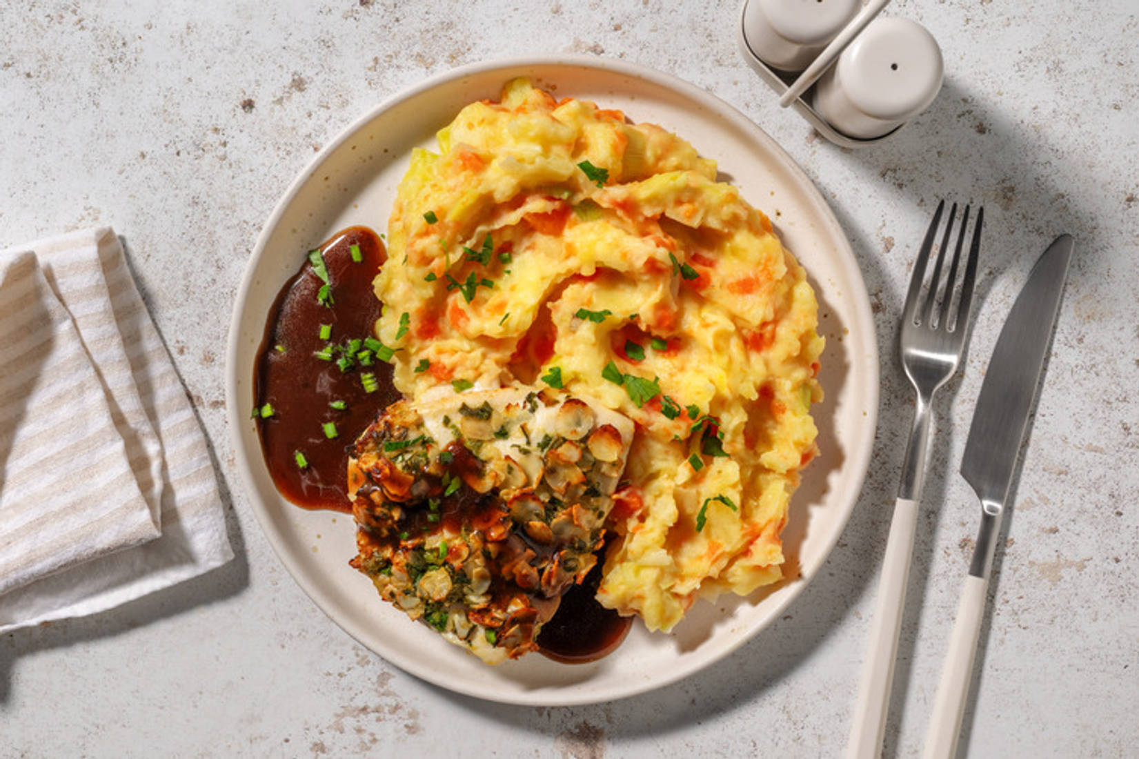 Bio-Hähnchenbrust mit Kräuter-Mandel-Kruste