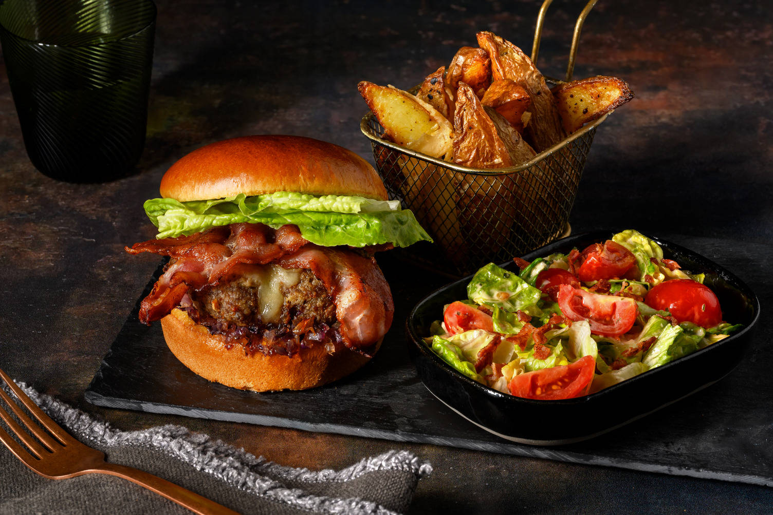 Crispy Bacon & Caramelised Onion Cheeseburger