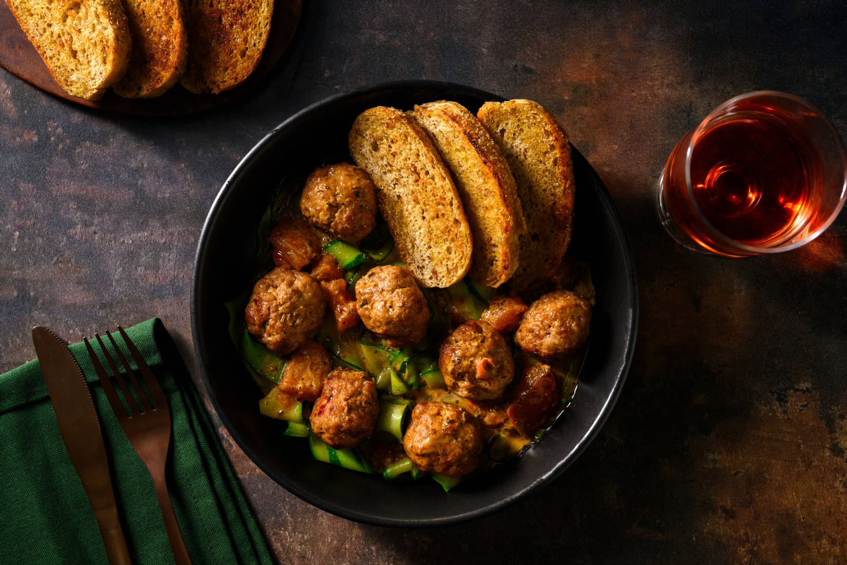 Boulettes de cerf en sauce tomate crémeuse