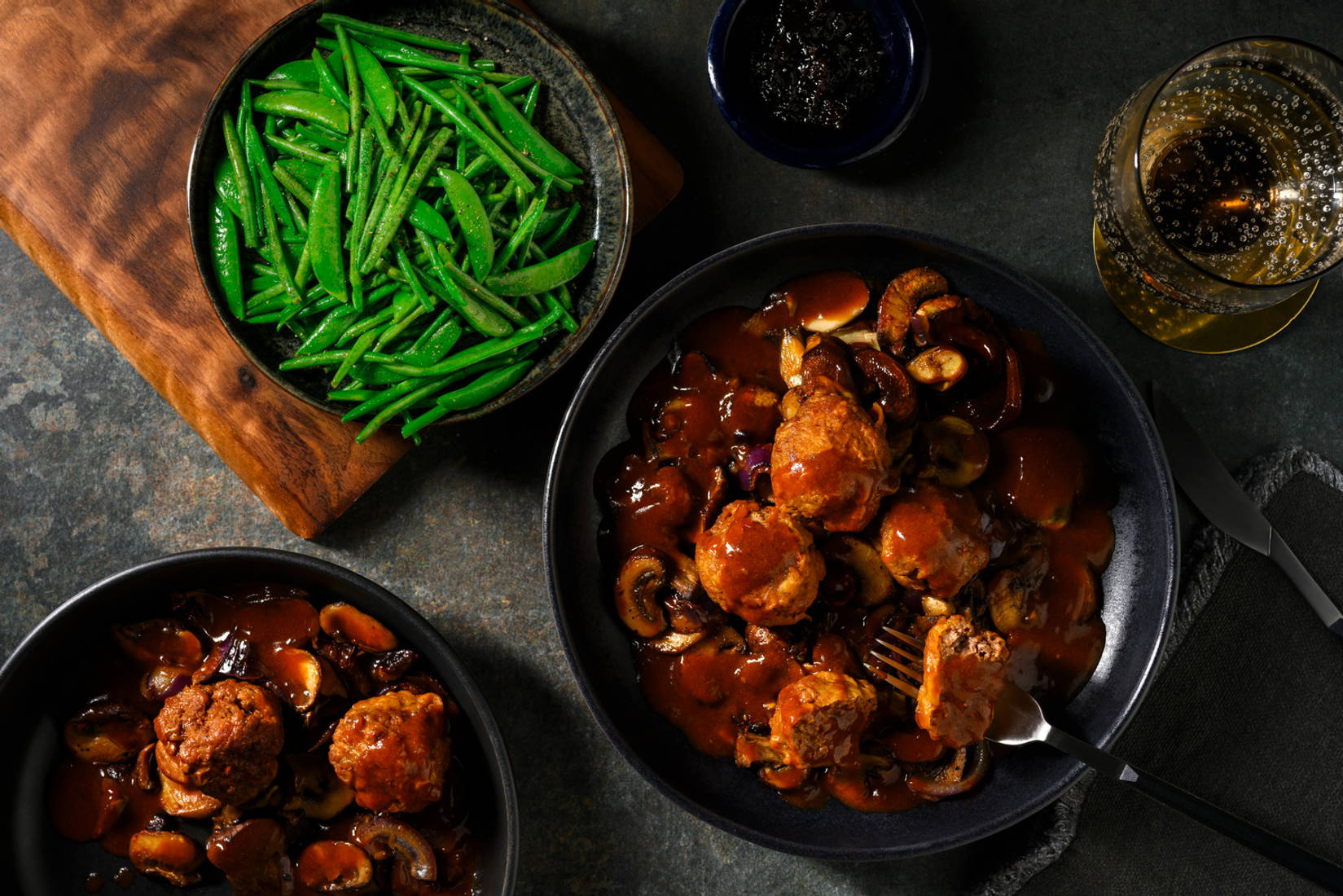 Boulettes de cerf et pois sugar-snaps