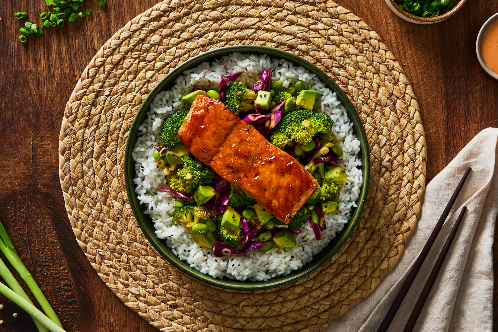 Bols donburi japonais au saumon