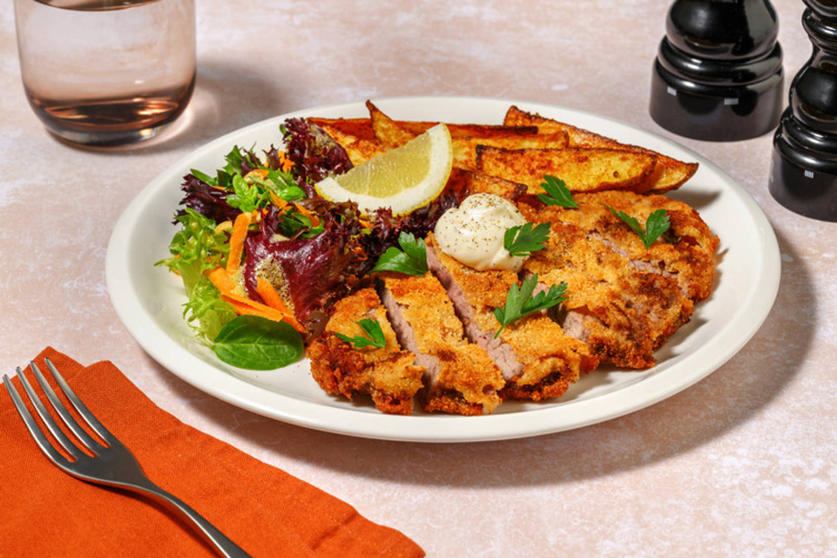 Paniertes Bio-Rinderschnitzel mit Aioli