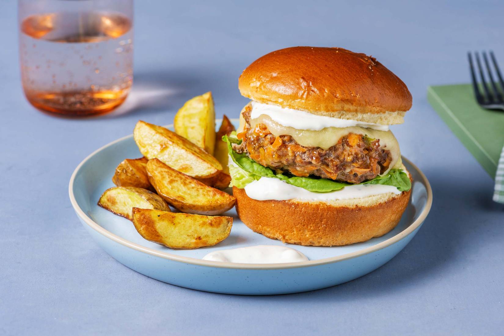 Cheeseburger mit verstecktem Gemüse