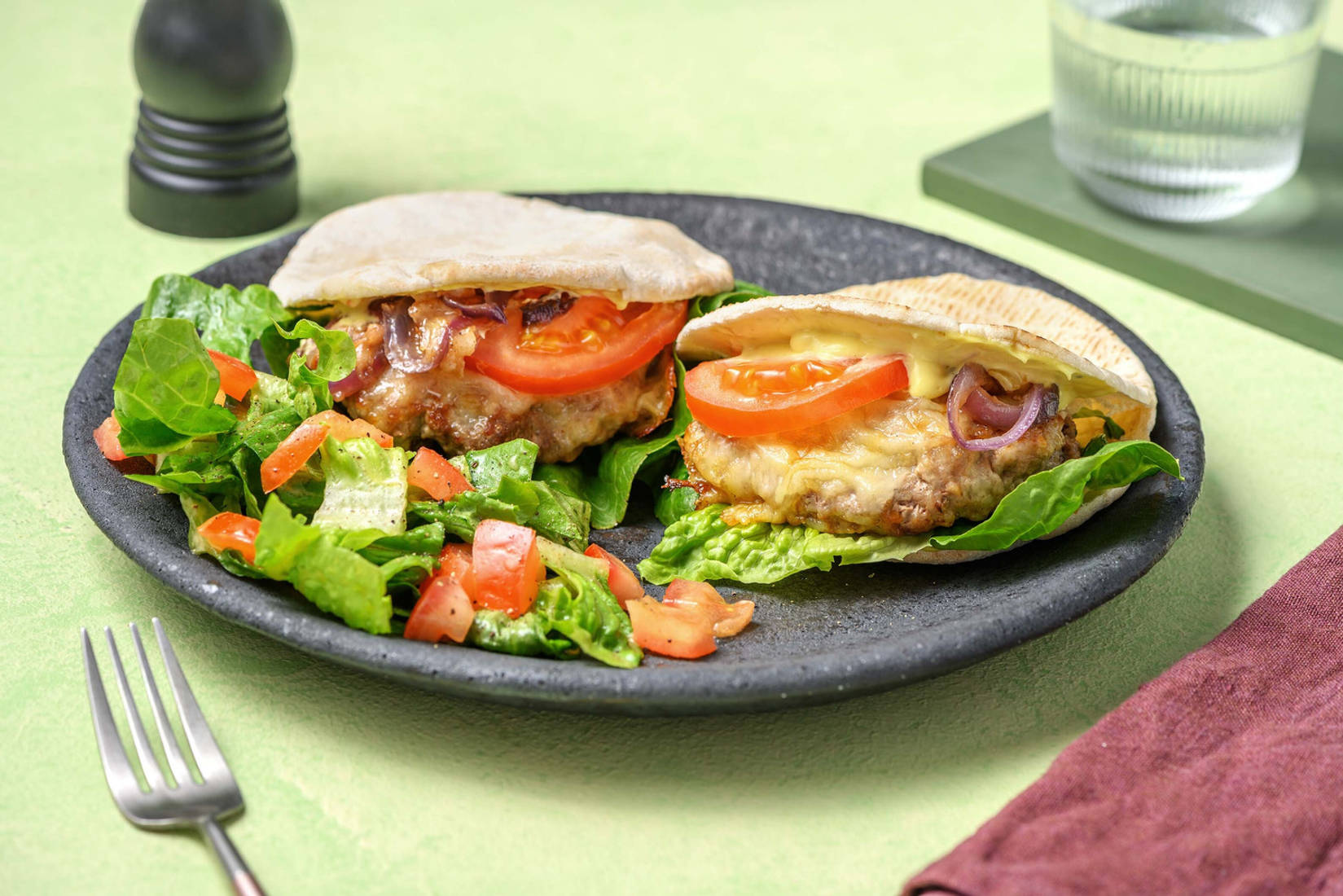 Cheeseburger sur pain pita