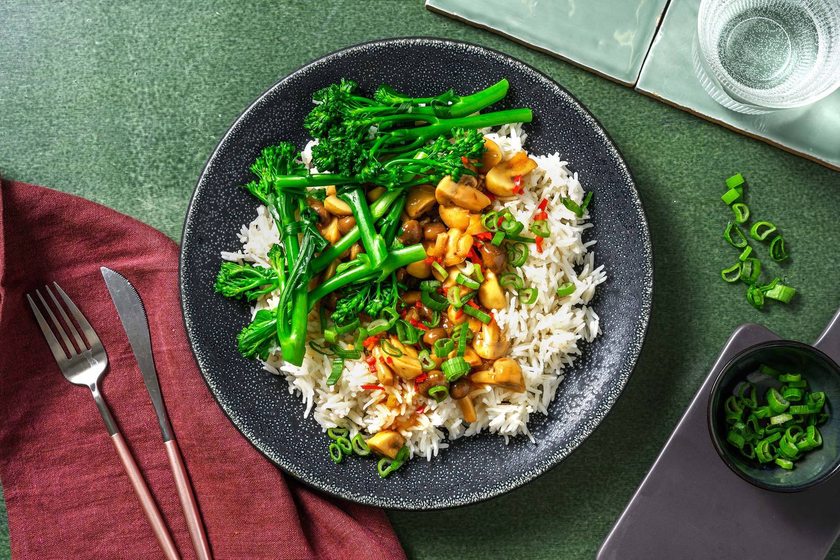 Donbori! Japanische Bowl mit Pilz-Mix & Brokkolini