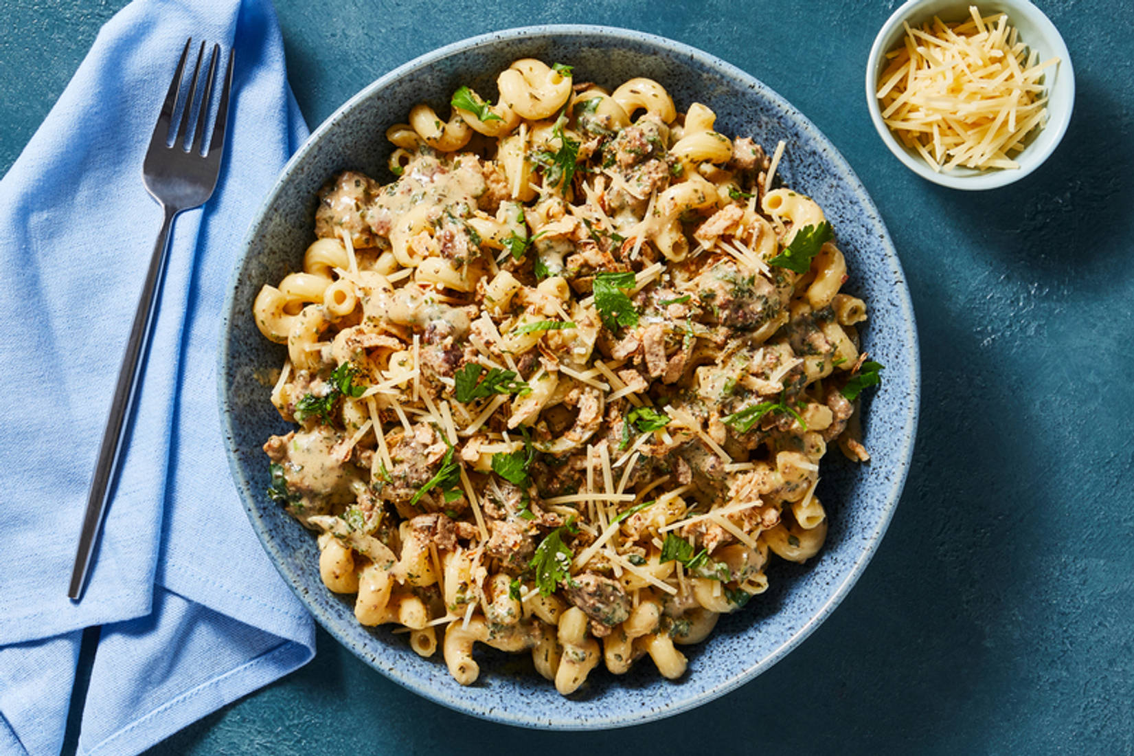 Macaroni au fromage de bœuf style soupe à l'oignon