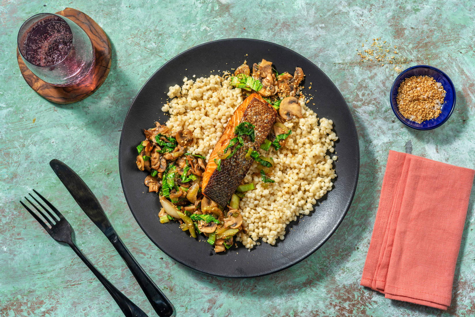 Oosters gemarineerde zalmfilet met parelcouscous