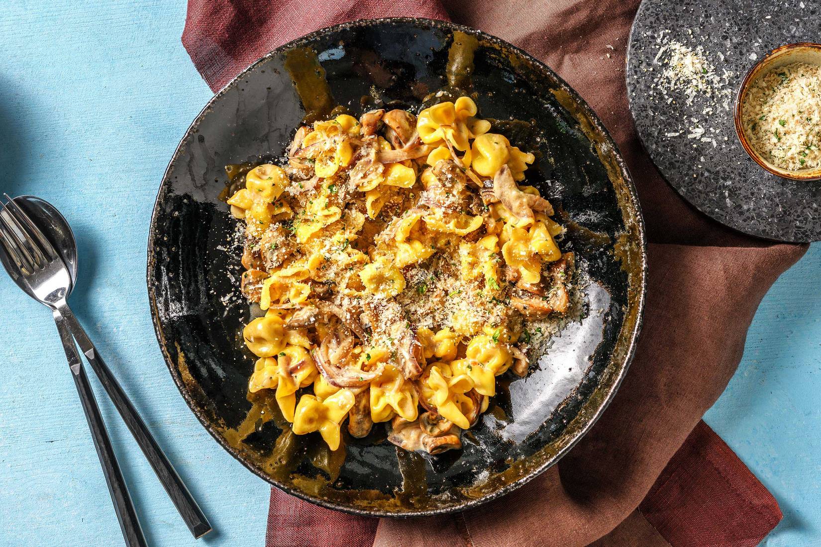 Fiorelli! Pastataschen mit Pilzfüllung