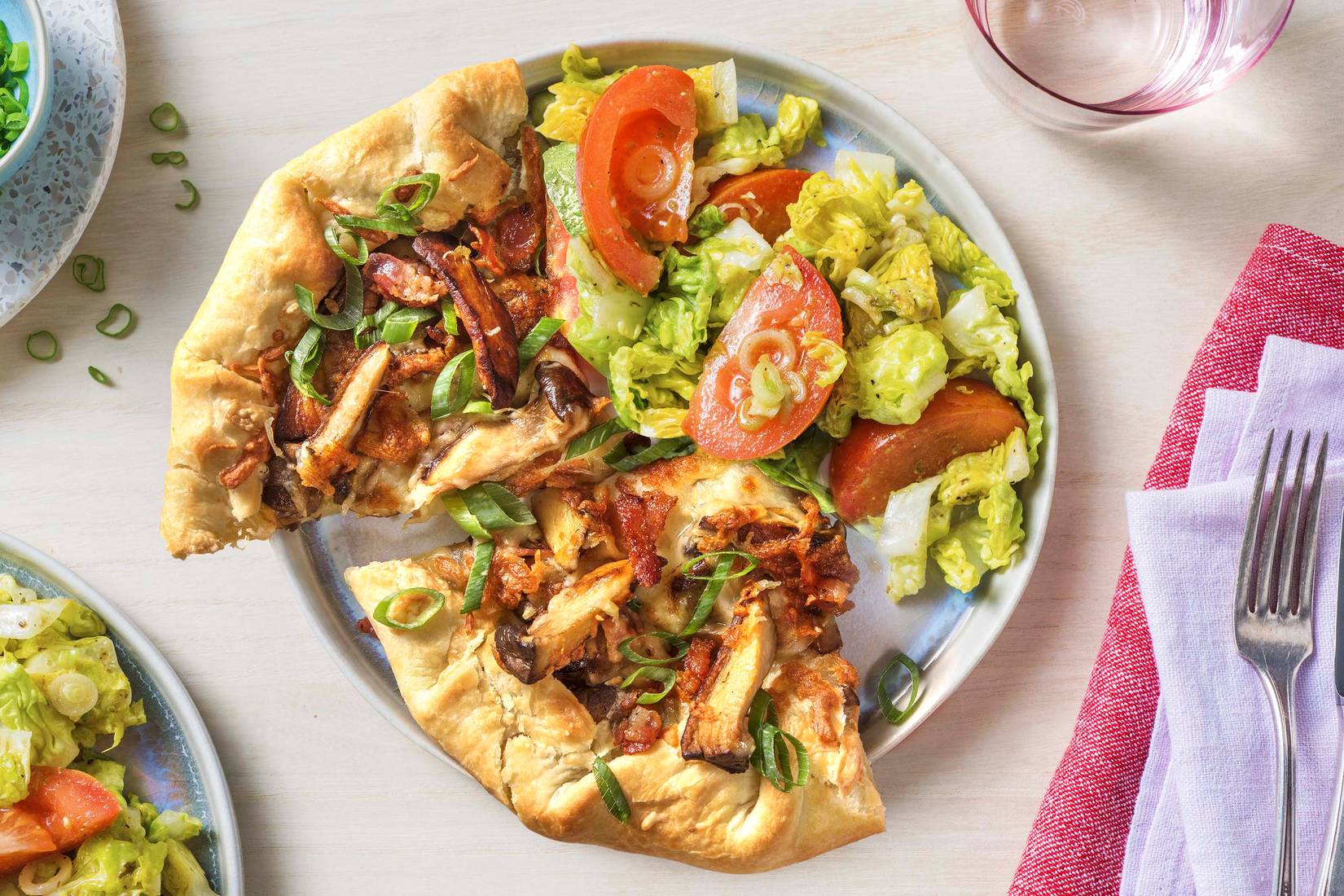 Galette mit Kräuterseitlingen und Bacon