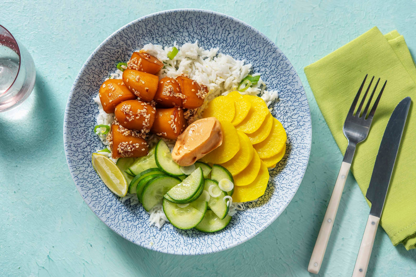 Korean Style Bowl! mit süß-salzig-glasierten Kartoffeln