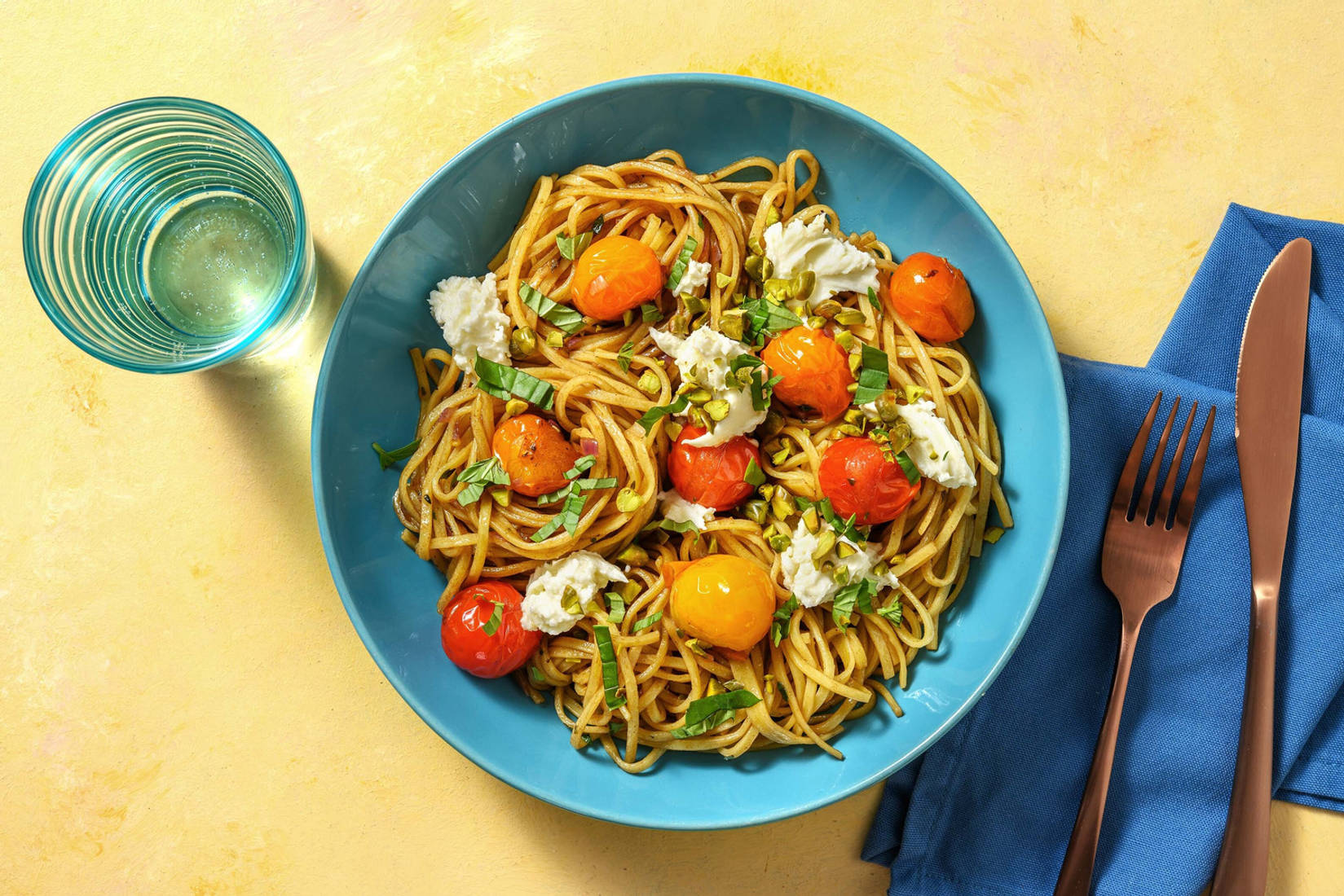 Pasta Bufala! mit Pistaziencrumble & Mozzarella