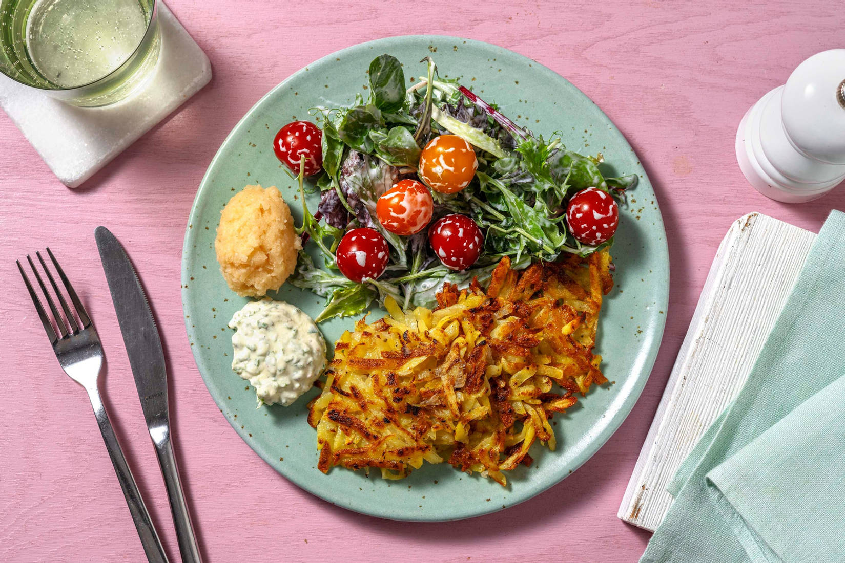 Rievkooche! Kölsche Kartoffelpuffer mit Apfelmus