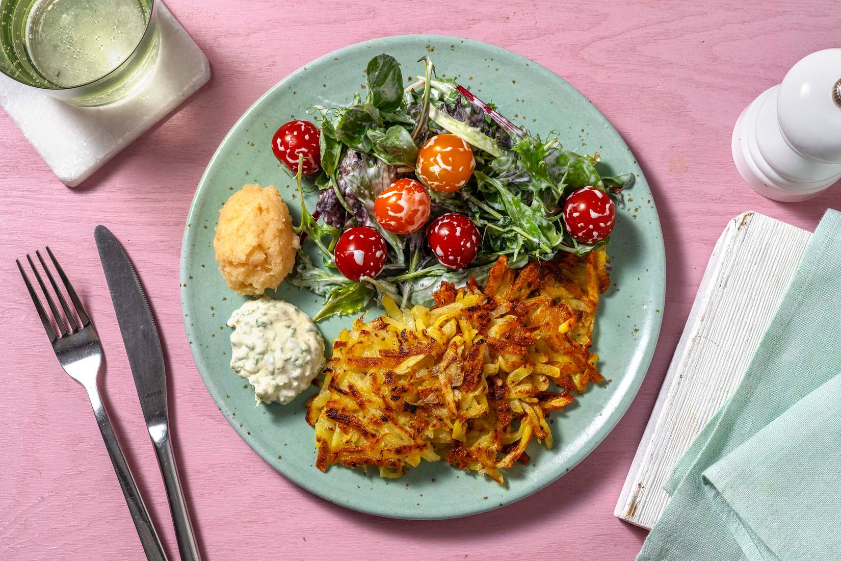Rievkooche! Kölsche Kartoffelpuffer mit Apfelmus