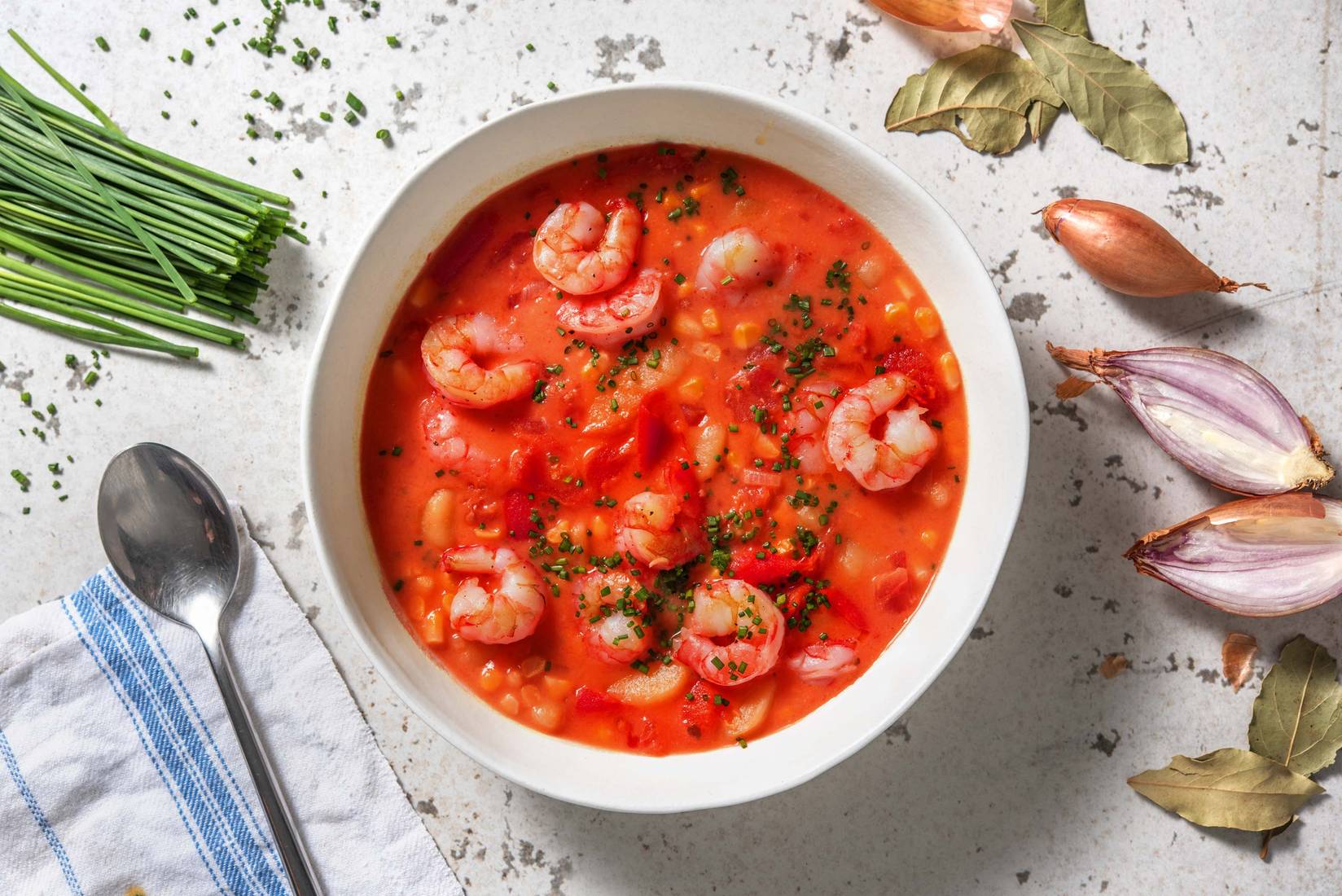 Soupe onctueuse de pommes de terre aux crevettes