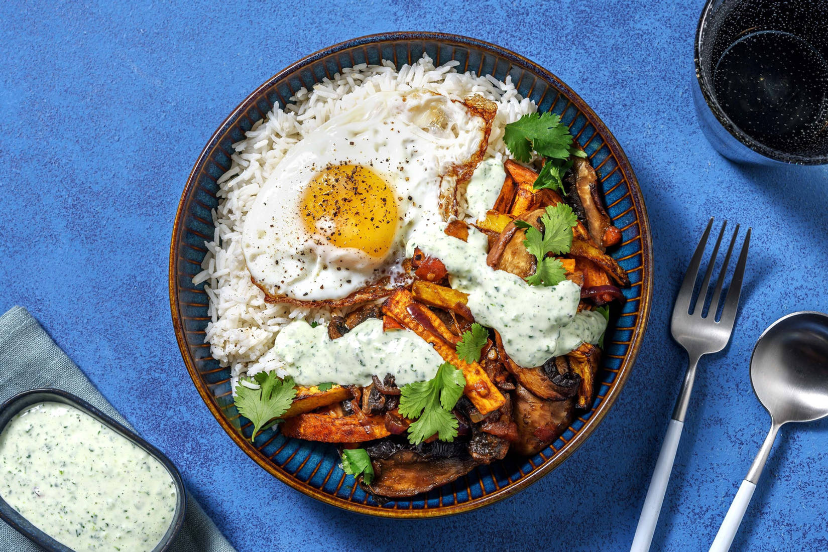 Saltado végétarien au portobello et œuf au plat