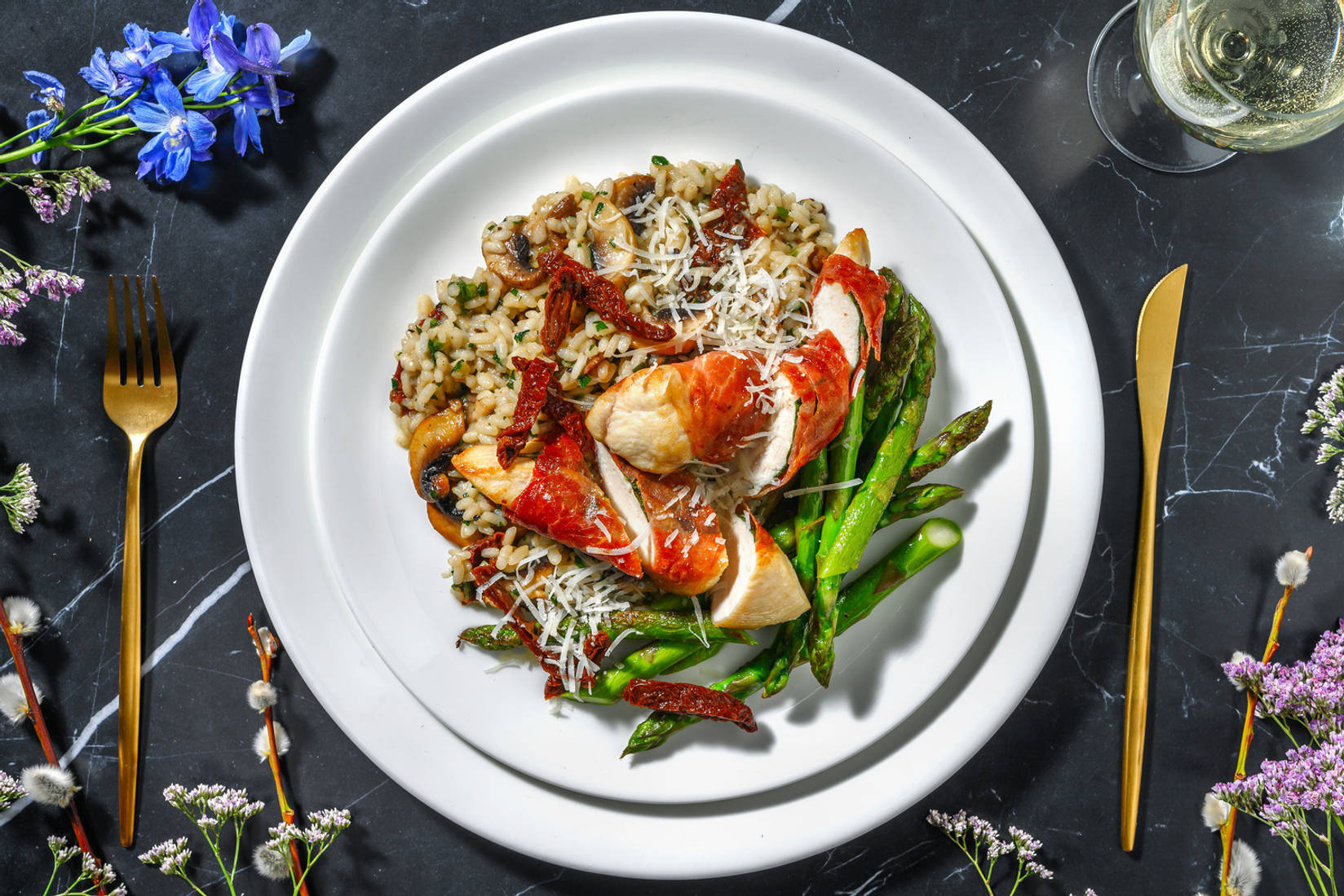 Saltimbocca mit grünem Spargel