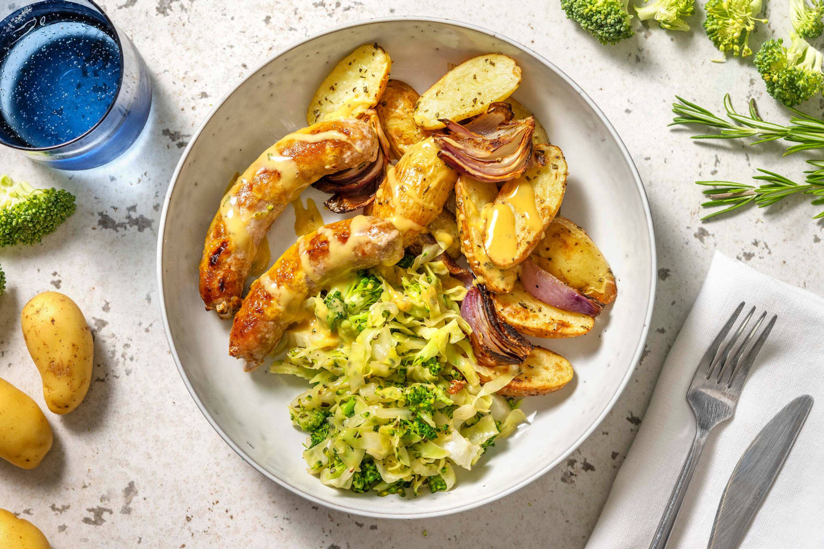 Saucisses de porc marinées au miel et à la moutarde