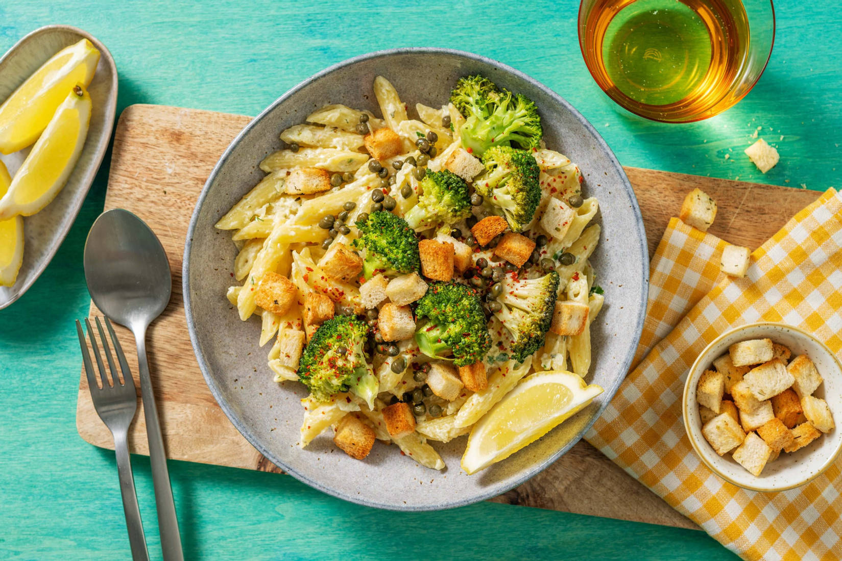 Skandi Kapern-Penne mit Dill und Zitrone