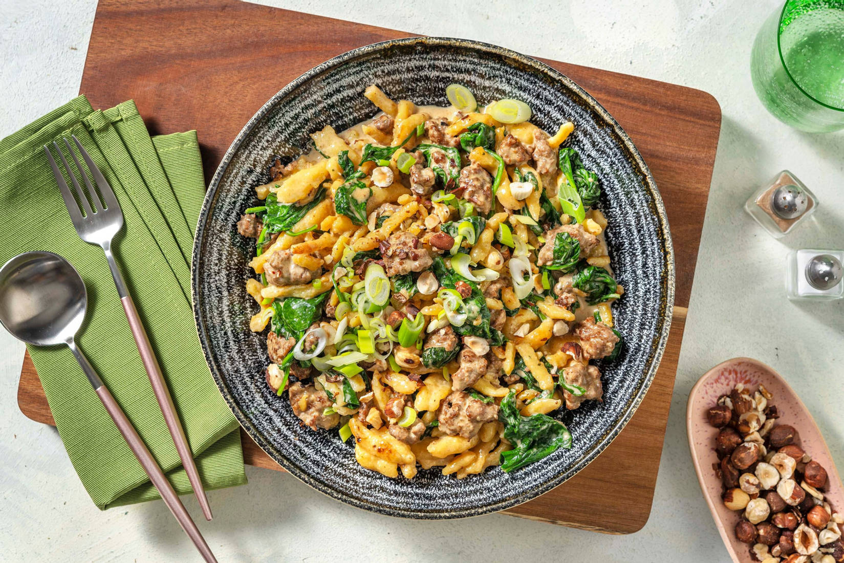 Spätzli-Hack-Pfanne mit Spinat
