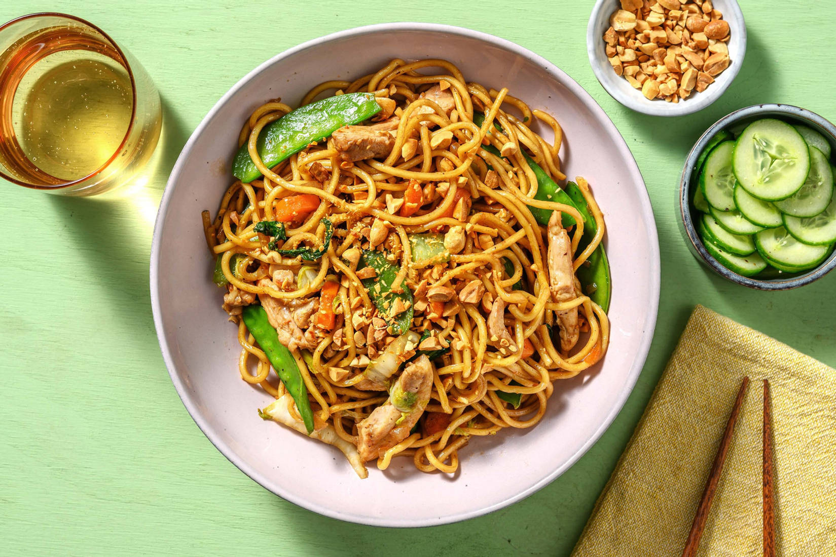 Wok d'émincé de poulet teriyaki et nouilles