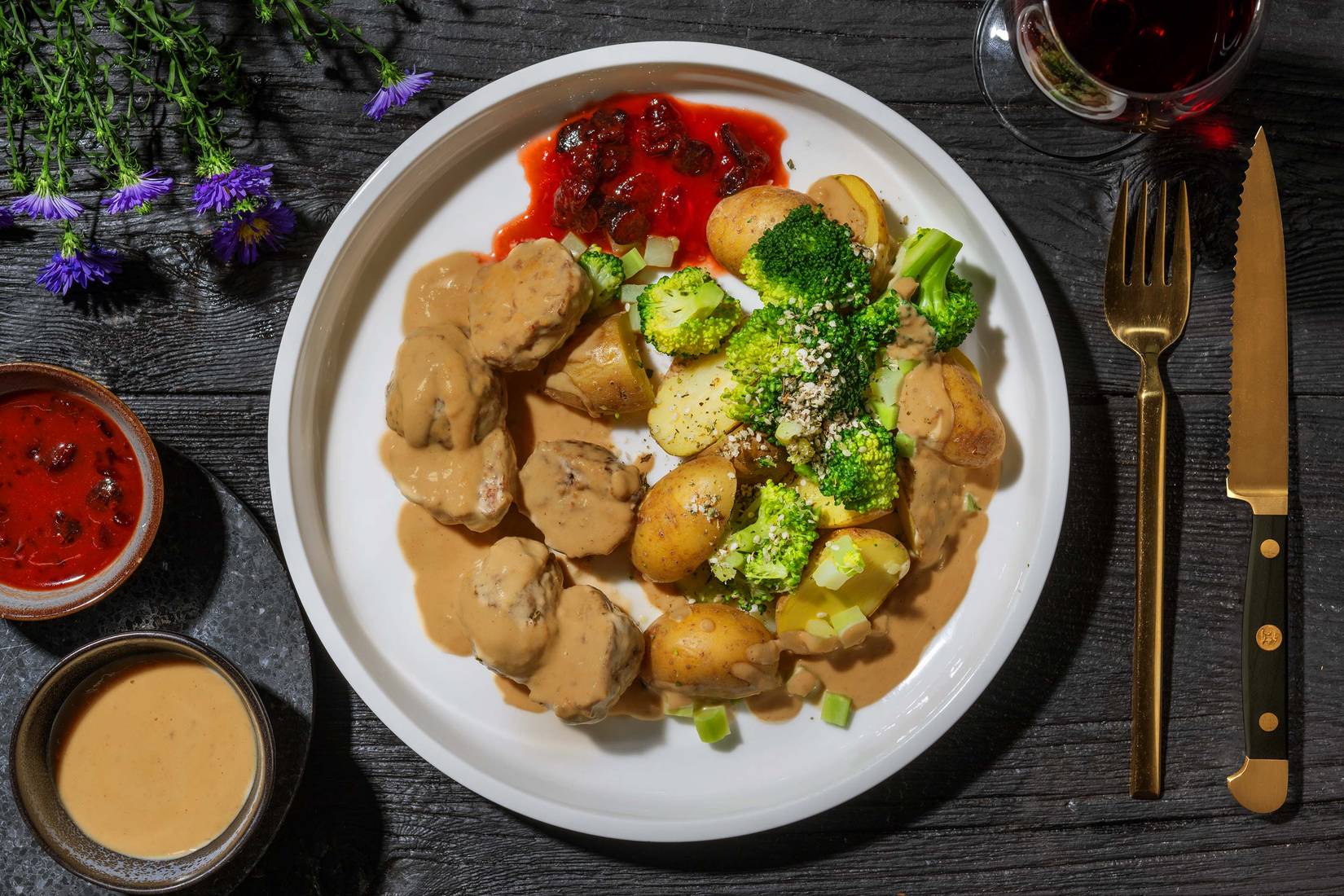 Boulettes de viande à la suédoise en sauce crémeuse