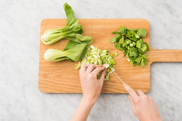 Découper le pak-choï