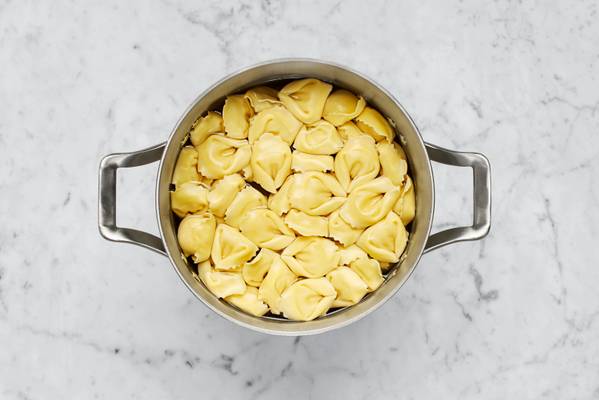 Tortelloni In Creamy Mushroom Sauce Recipe Hellofresh